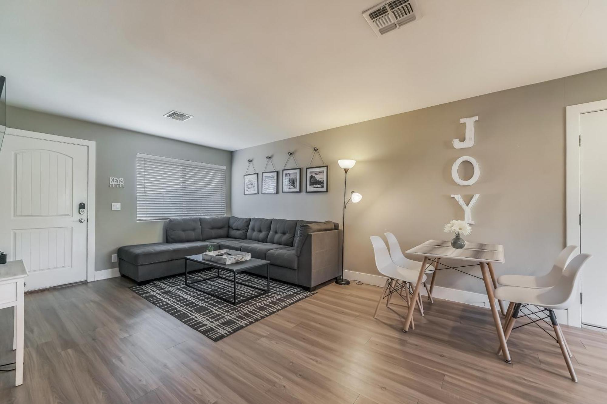 Вилла Tempe Joy House With Backyard Sanctuary By Asu Экстерьер фото