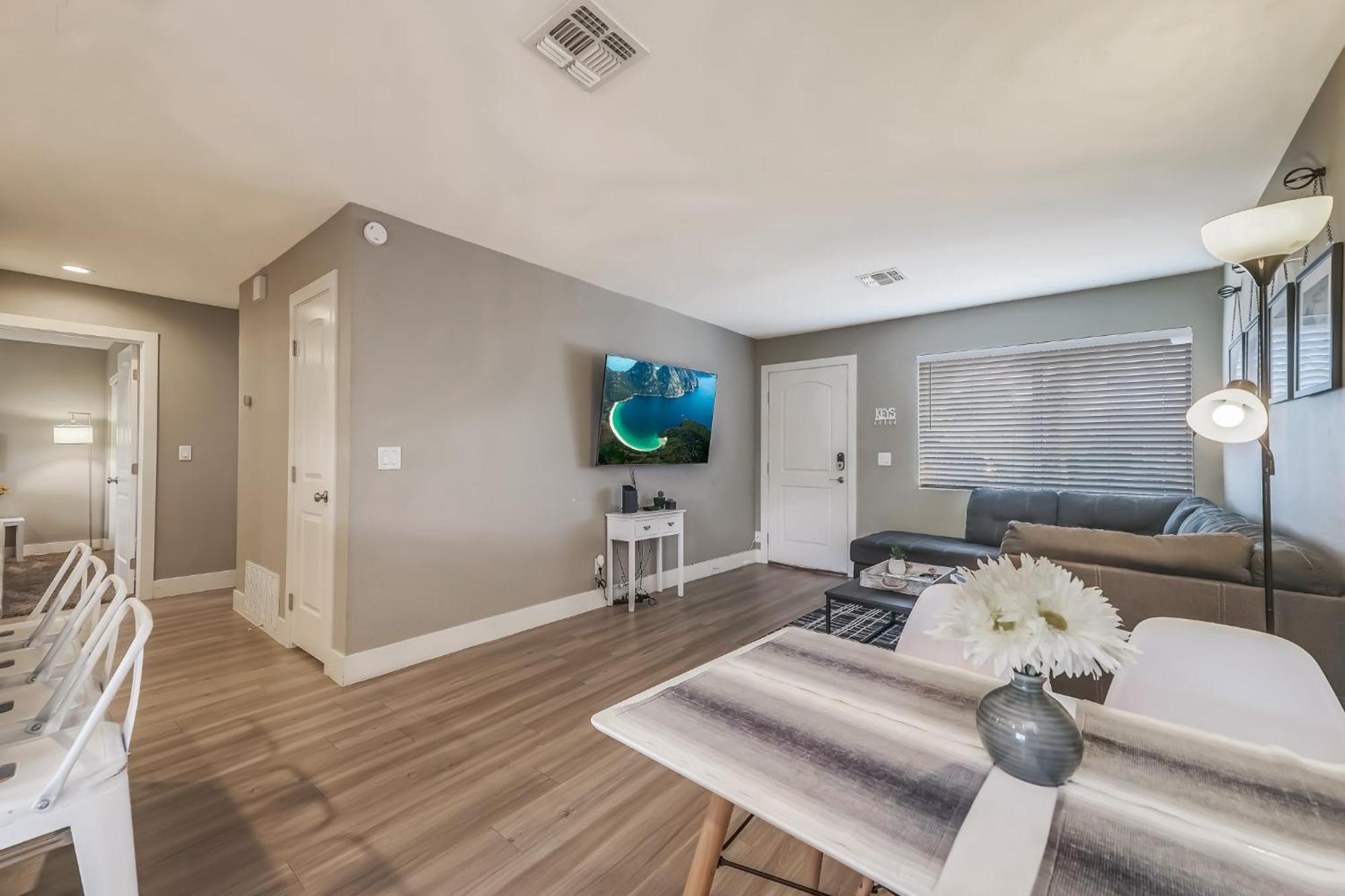 Вилла Tempe Joy House With Backyard Sanctuary By Asu Экстерьер фото