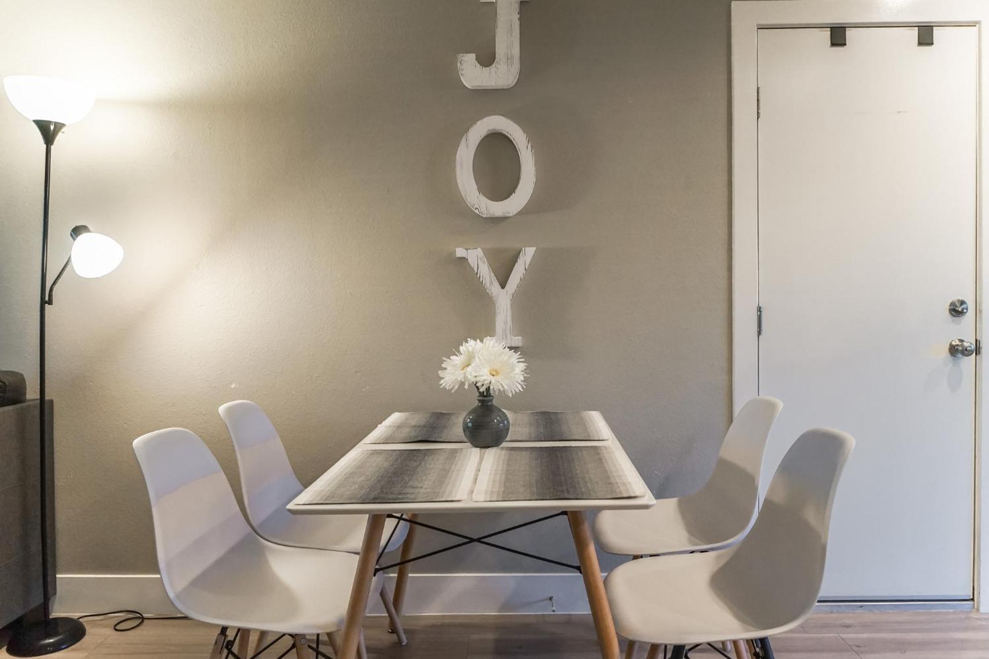 Вилла Tempe Joy House With Backyard Sanctuary By Asu Экстерьер фото