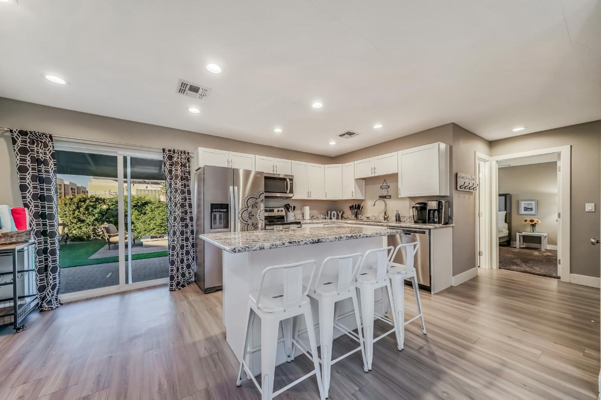 Вилла Tempe Joy House With Backyard Sanctuary By Asu Экстерьер фото